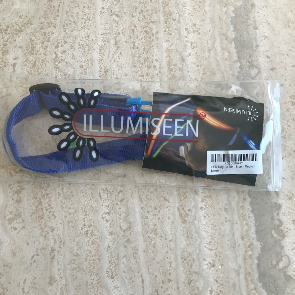 ILLUMISEEN NEW BLUE MEDIUM DOG COLLAR